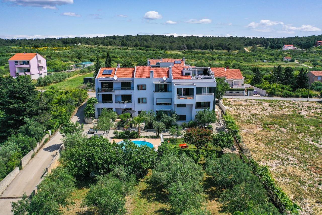 Apartments Vallis Rabiosa Zara Esterno foto